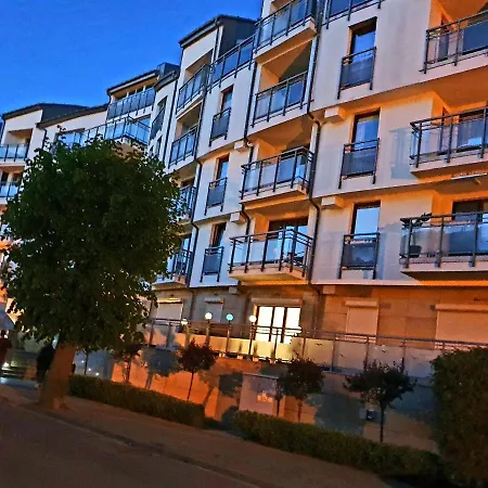 Domino Apartment